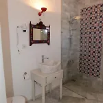 Kozanogluhan Alacati Hotel